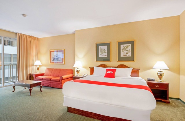 OYO Hotel St. Louis Downtown City Center MO