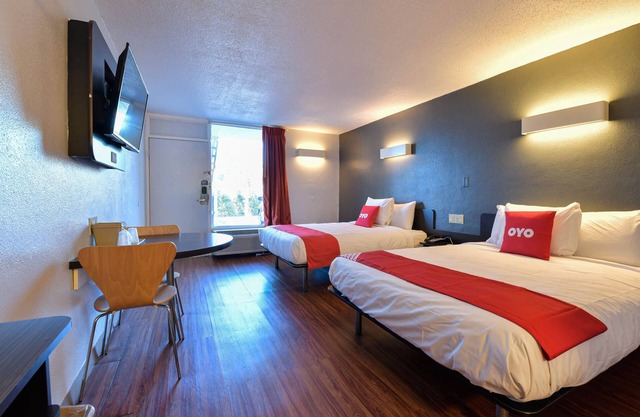 OYO Hotel Valdosta GA I-75