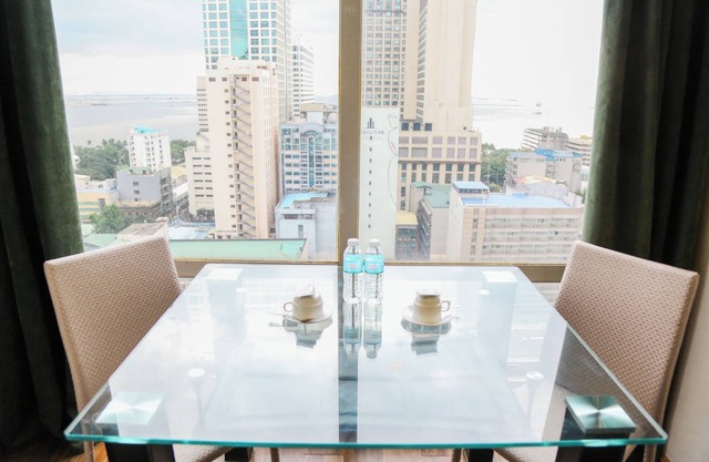 Pacific Bay Grand Suites