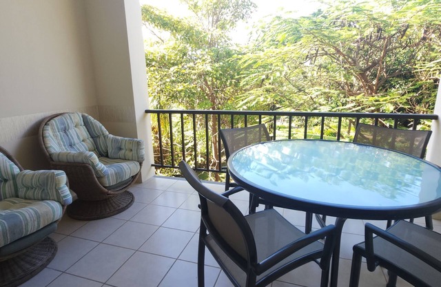 Pacific-Elegant 2Bedroom Condo with Nature Views