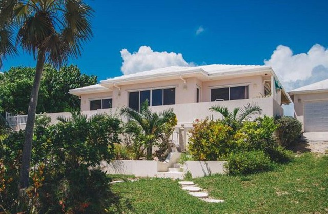 Palmetto Sunrise by Eleuthera Vacation Rentals