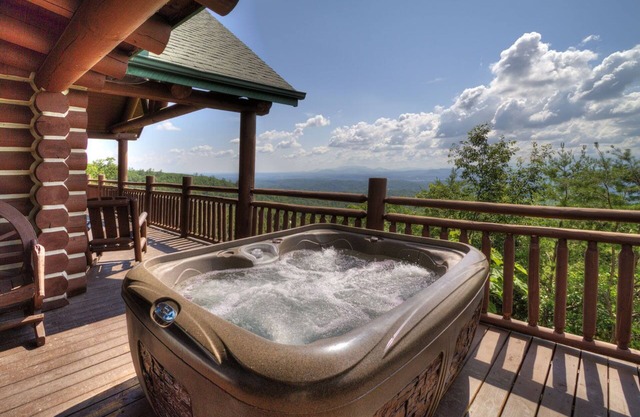 Panoramic Mountain Views! Outdoor Hot Tub | Walk-In Shower | Sunrise Surprise