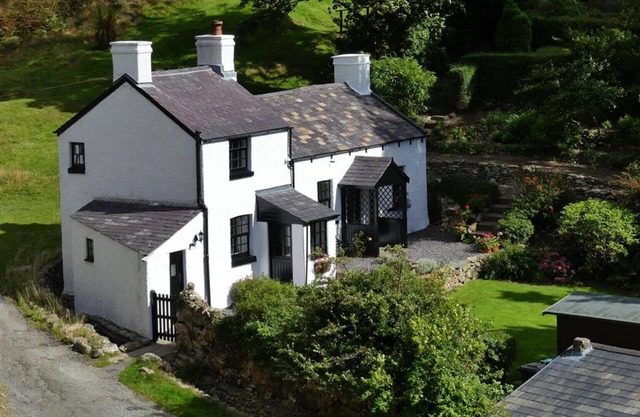 Pant Glas - Two Bedroom Cottage, Sleeps 2