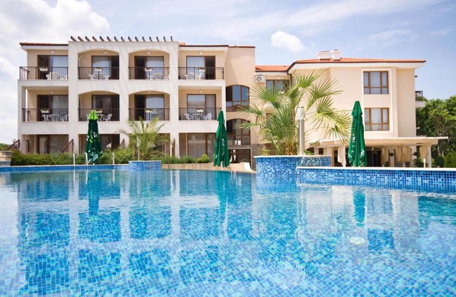 Paradise Bay Hotel
