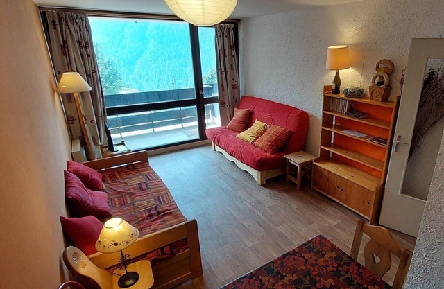 Paradiski calm and sunny plan peisey