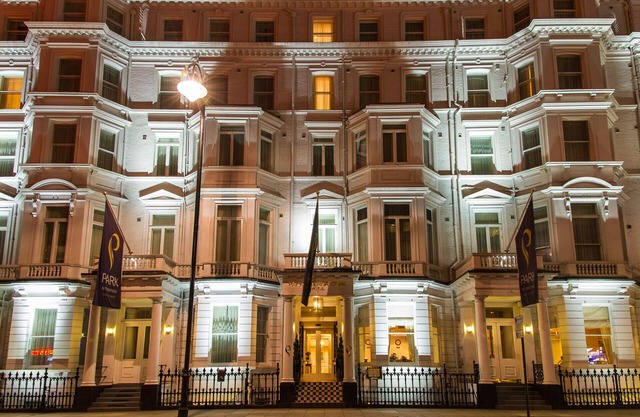 Park International Hotel