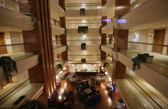 Park Lane Hotel