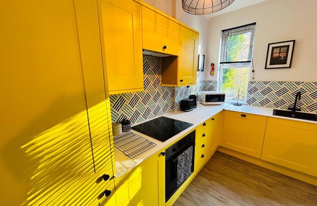 Park Mount Residences - Luxury 3 Bedroom Flat In Leeds With Free Parking