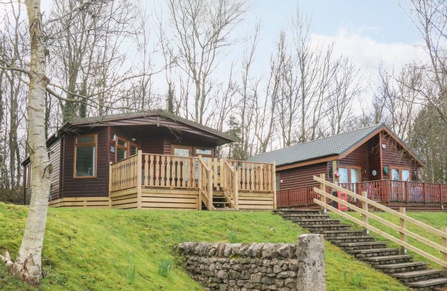 PARK VIEW LODGE, ARNSIDE 7, pet friendly in Carnforth