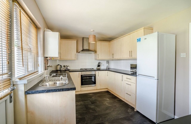 Parking, Smart TV in Each Room!