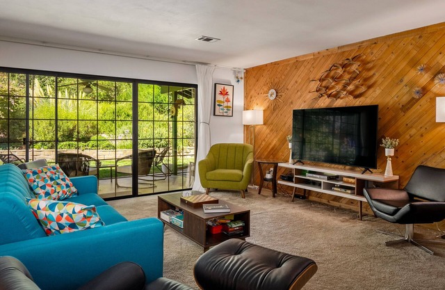 Paso Wine Country Mid Century Modern Retreat!nn