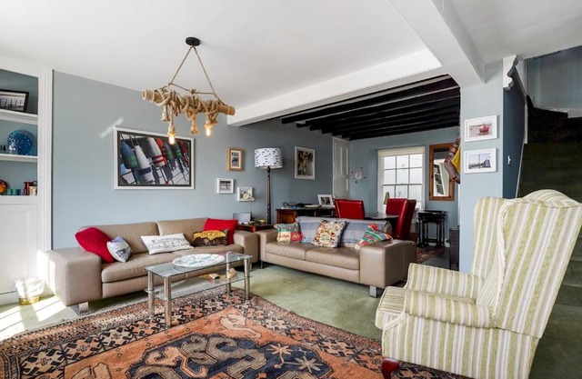 Pass the Keys 3 Bed Terrace with fantastic views over estuary