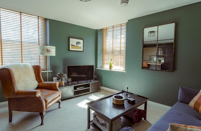 Pass the Keys Elegant stylish home in historic town centre sleeps 3