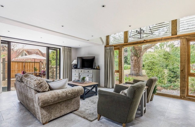 Pass the Keys | Peaceful And Beautiful Barn In Downland Village