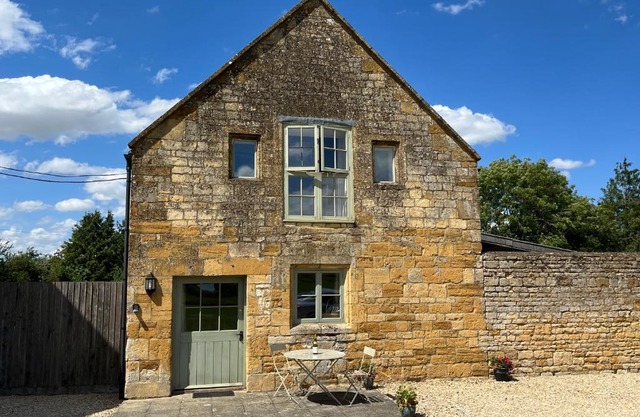 Pass the Keys Pheasant Cottage Stunning peaceful home parking