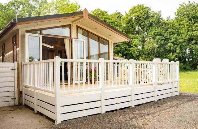 Pass the Keys The Lodge at Point House Farm - Sleeps up to 6