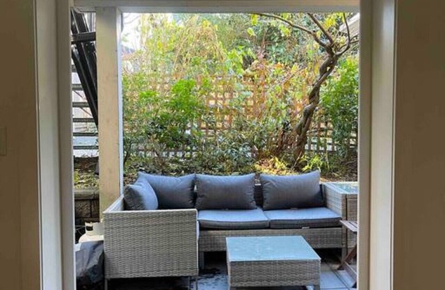 Patio Zen in the City, Steps from ‘The Drive’
