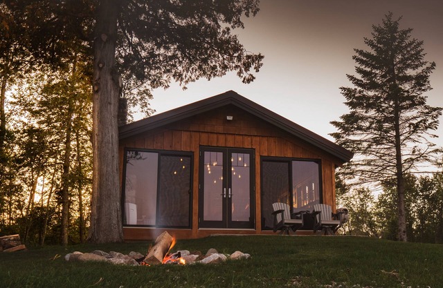 Peace of Beach, private 4 season cottage on beautiful shores of Door County