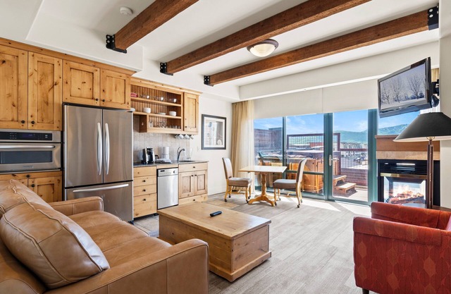 Peaceful 1Bdrm | Private Tub, Fireplace | Washer/Dryer + Balcony