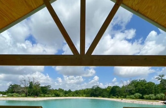 Peaceful 2 BR Stay on stunning farm near Round Top