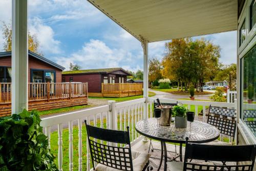 Peaceful 3-Bed Lodge ! Ideal for Families!