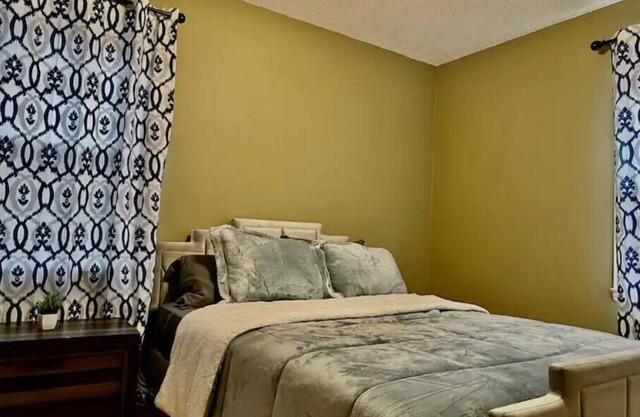 Peaceful 3-bedroom house in weddington