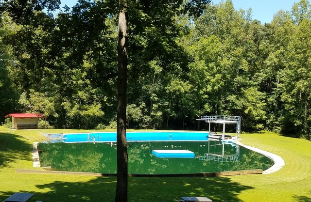 Peaceful and Quiet Bliss with 2 ponds, nearby mtns & lake, golf cart available.