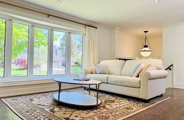 Peaceful & cozy 4B home in SE Oakville