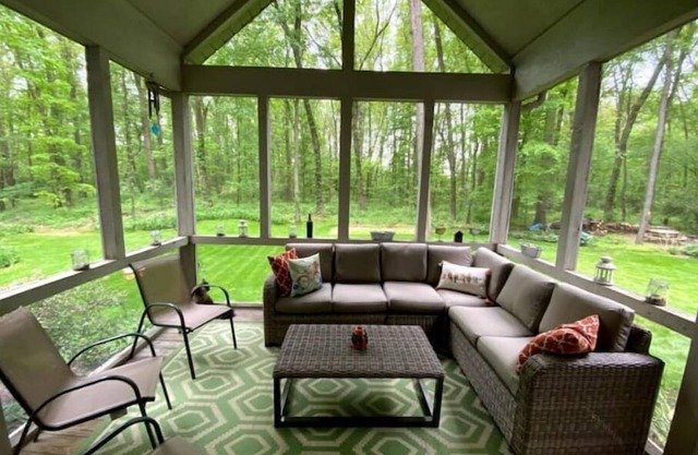 Peaceful Escape, near Notre Dame & Lake Michigan!