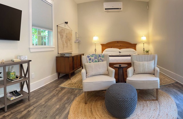 Peaceful Garden Cottage Retreat!