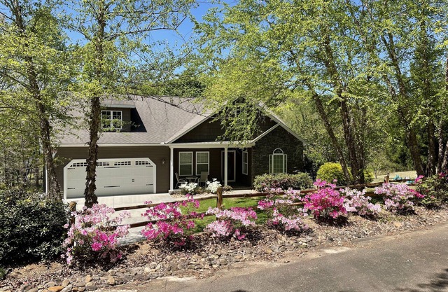 Peaceful Mountain Home: backs to a private fishing pond on two acres