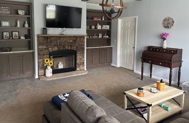 Peaceful, private home located just minutes from all Smith Mountain Lake offers