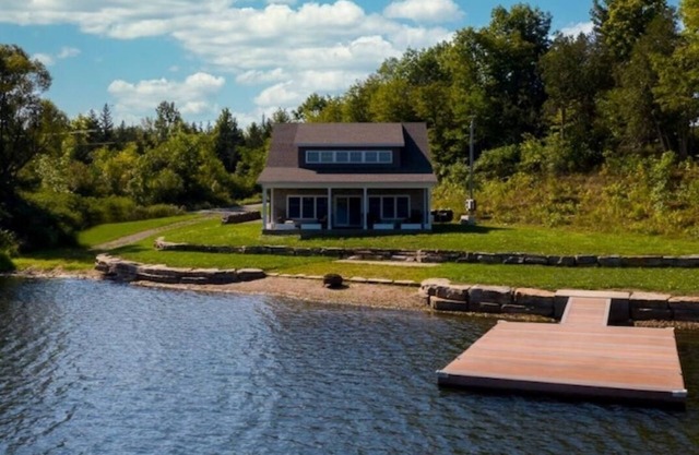 Peaceful Private Waterfront Home