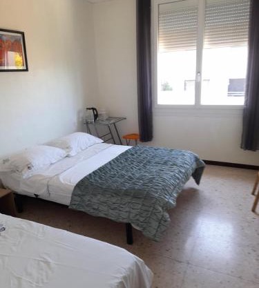 Peaceful room, Thuir centre, view Le Canigou