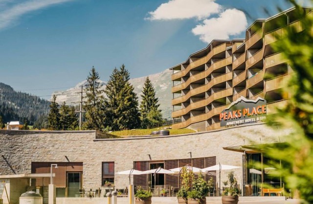Peaks Place Apartment-Hotel & Spa by Interhome