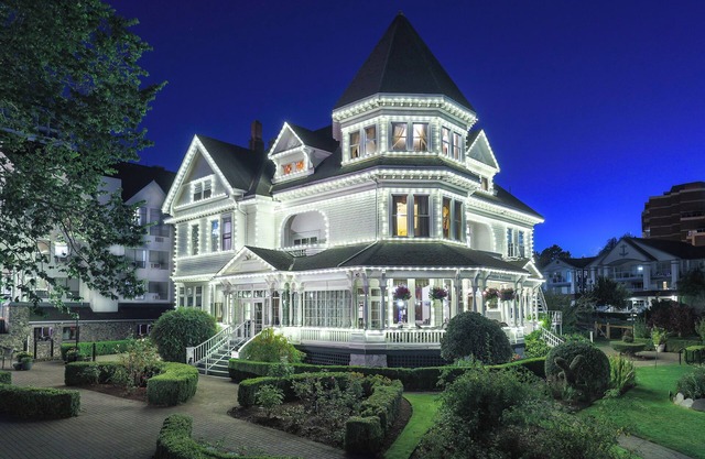 Pendray Inn & Tea House