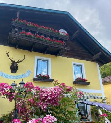 Pension Landhaus Ingrid B&B