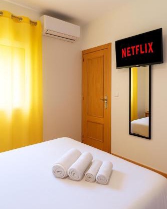 Pequeña suite con habitación doble y baño privado a 8mn a pie de la Catedral