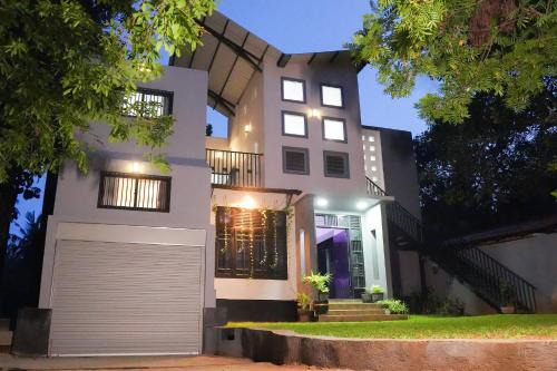 PEREGRINE Villa