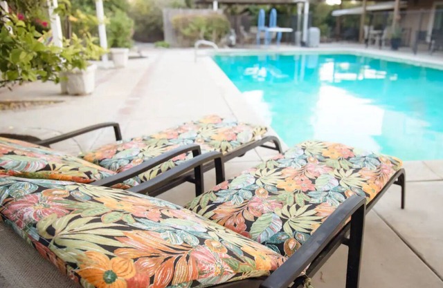 Perfect 2-Family Sequoia Pool Getaway – Playground, Gym, Chef's Kitchen