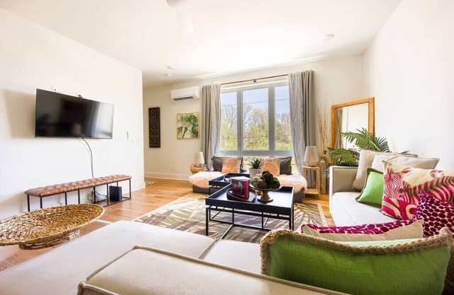 Perfect 4 Bedroom/4 Bath Hideaway Awaits!