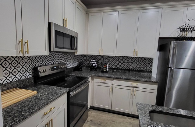 Perfect gem for corporate or family rentals 10 minutes from Charleston