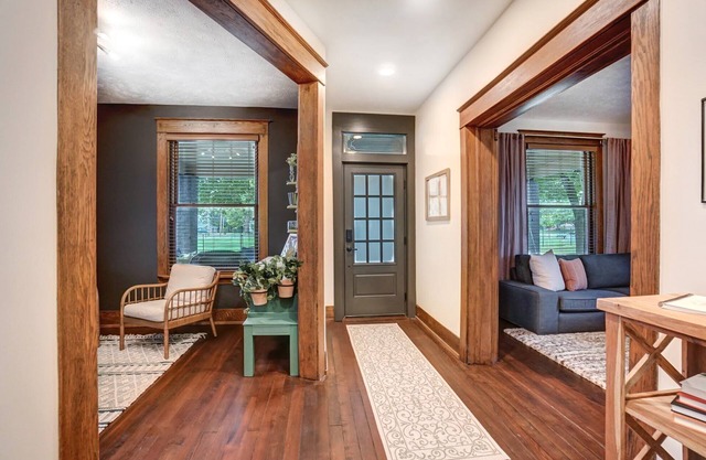 Pet/Family Friendly Home for 9+