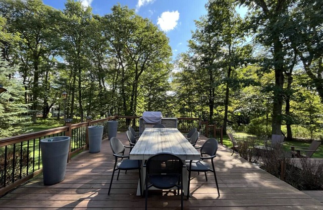 Pet & Family Friendly Mountain Escape w/Firepit, Located in the Laurel Highlands