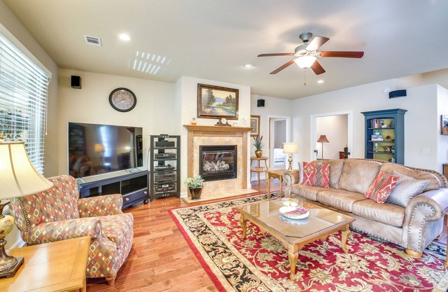 Pet-Friendly Hot Springs Village Townhome w/Patio