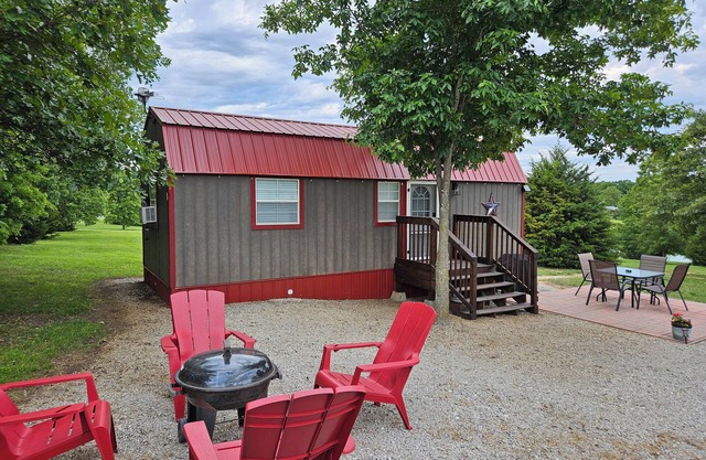 Pet friendly cabin with King bed