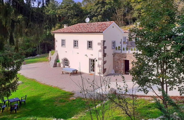 Pet friendly home in Zvoneca with WiFi