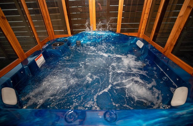 Pet Friendly Modern Zen Studio Retreat W/Hot Tub! Home by RedAwning