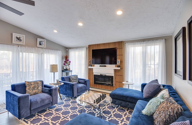 Pet-Friendly Narragansett Home w/Deck + Gas Grill
