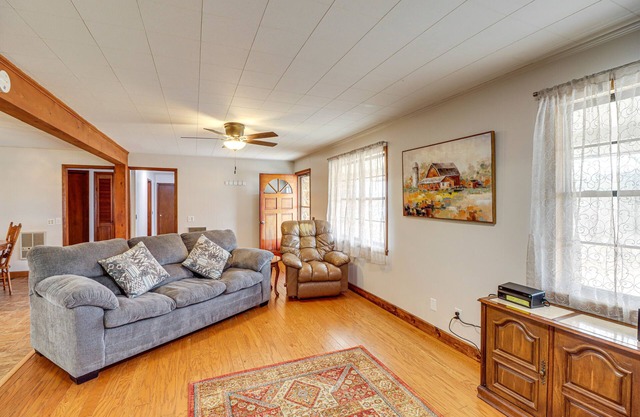 Pet-Friendly Onia Vacation Rental w/Private Deck!